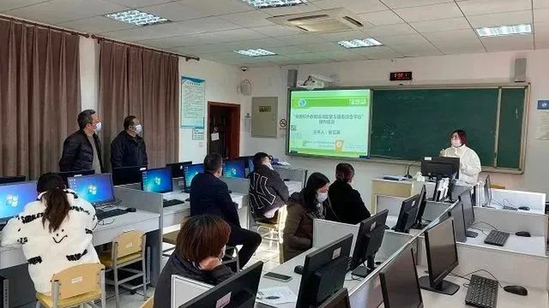 成人高考费用构成解析：揭秘费用背后的真相